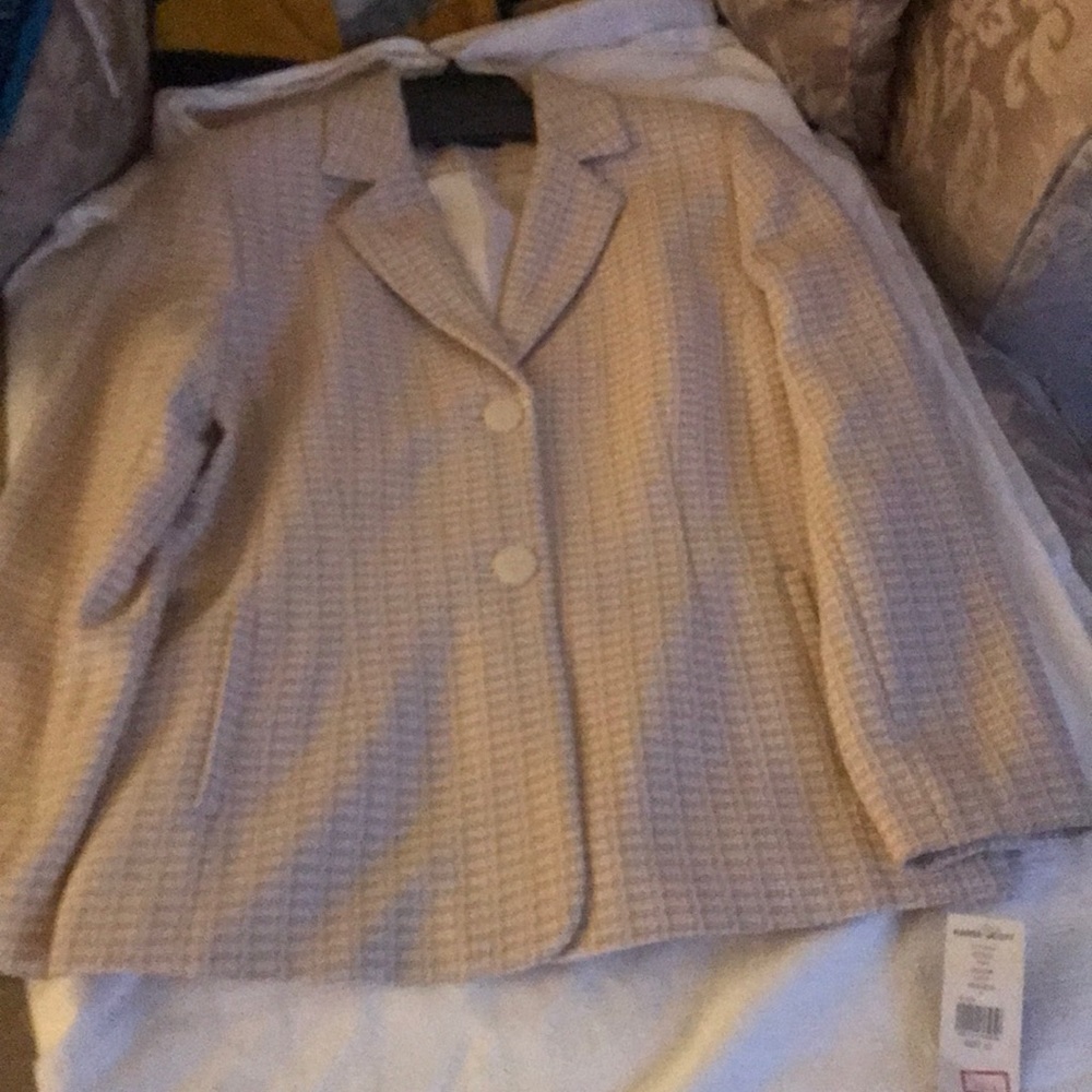 Cream & Brown Blazer Buttons on Sleeves